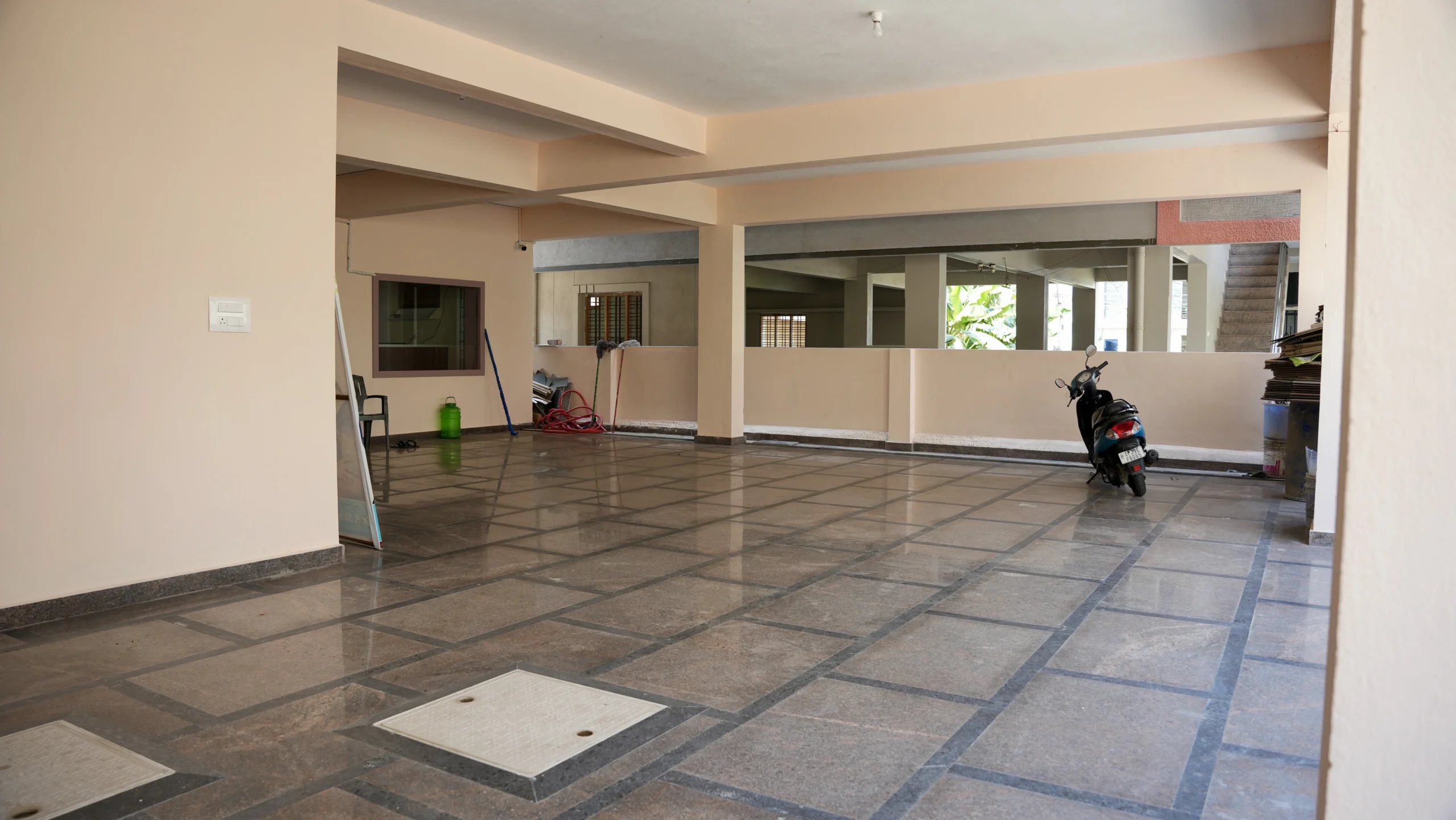 SS7 Homes free parking area