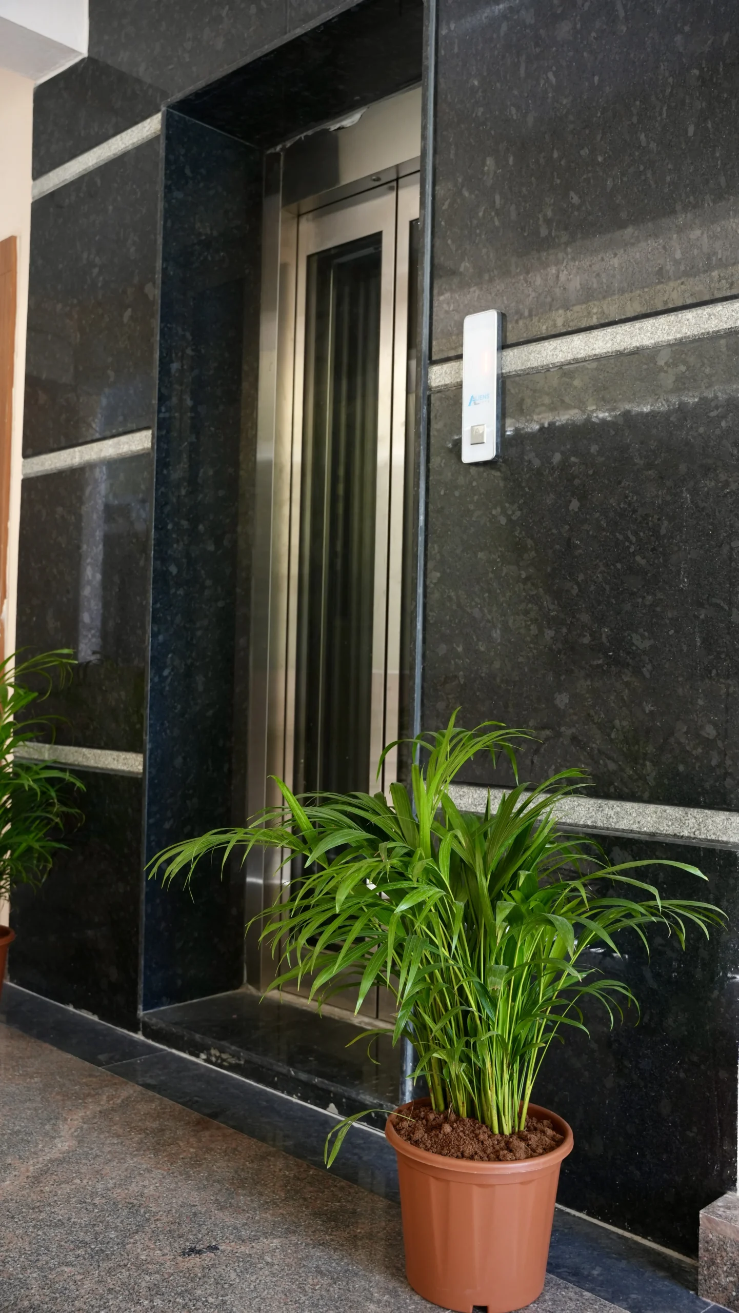 SS7 Homes elevator lift